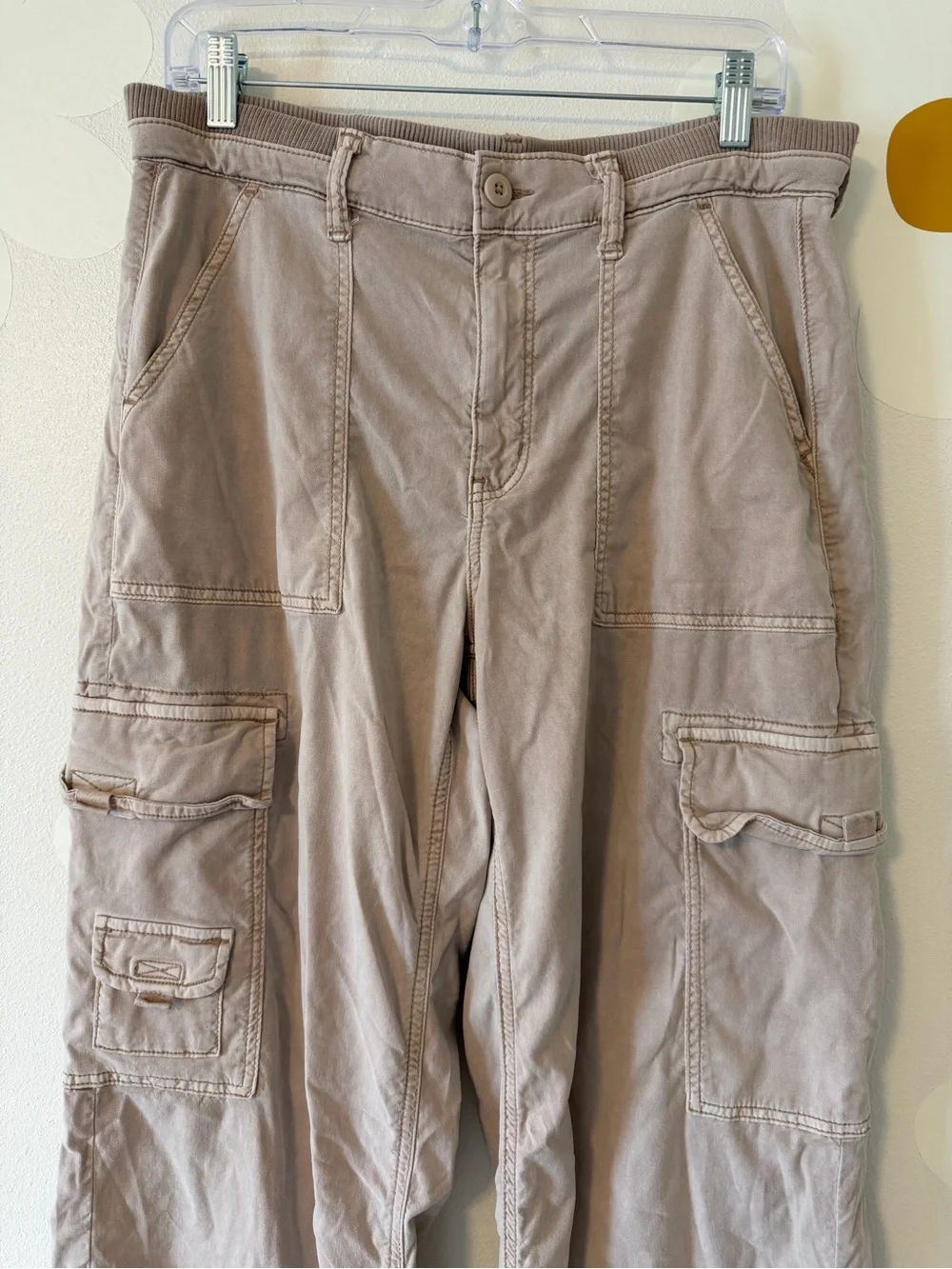 American Eagle Dreamy Drape Stretch Cargo Super High-Waisted Baggy Wide-Leg Pant - Picture 6 of 14